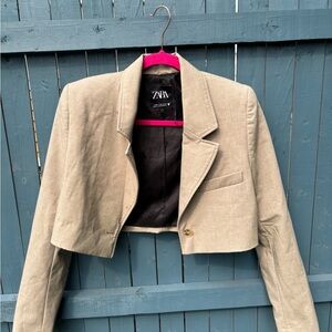 Zara Women's Beige Cropped Blazer